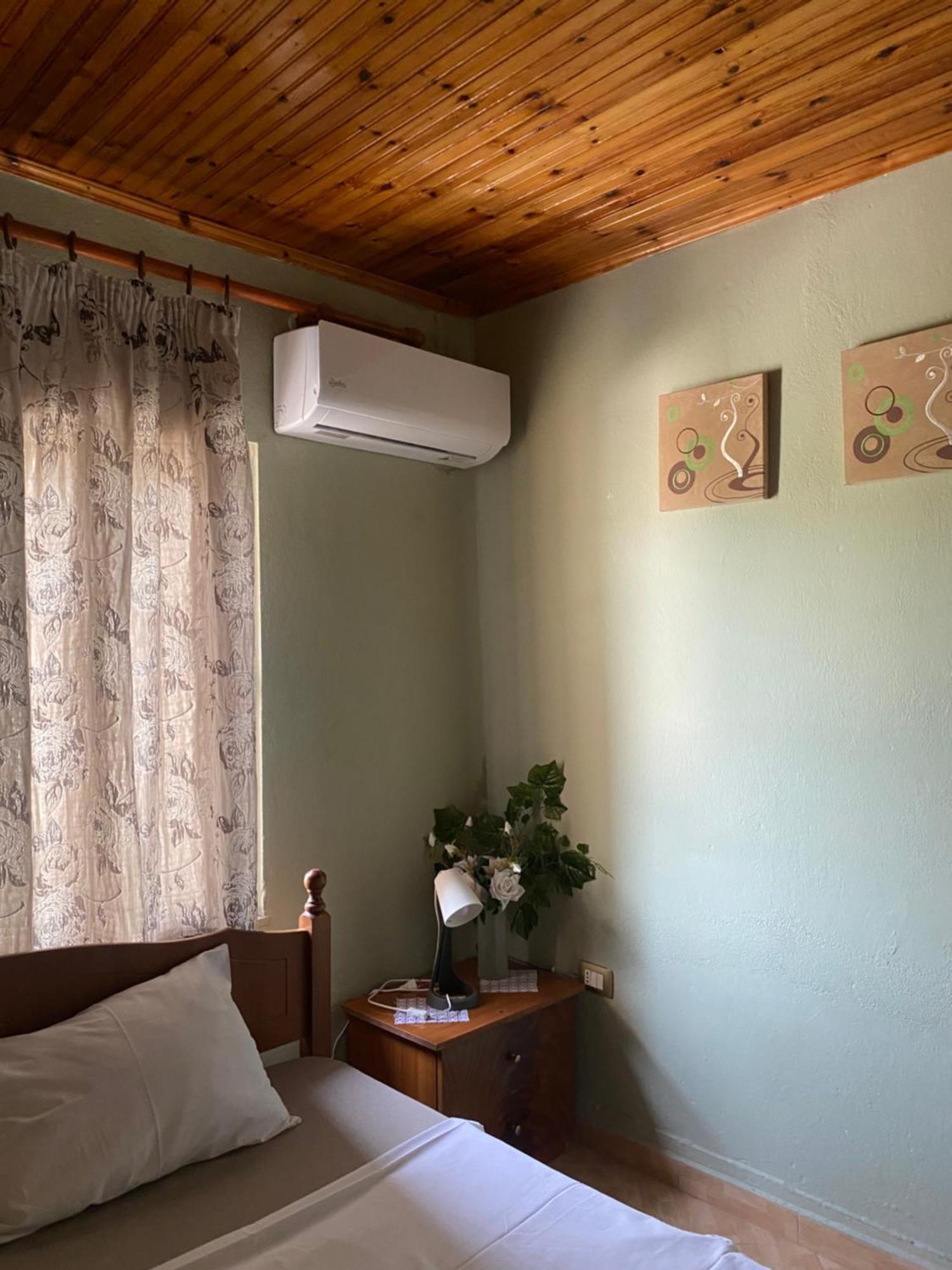 Marko'S House Гірокастра Екстер'єр фото